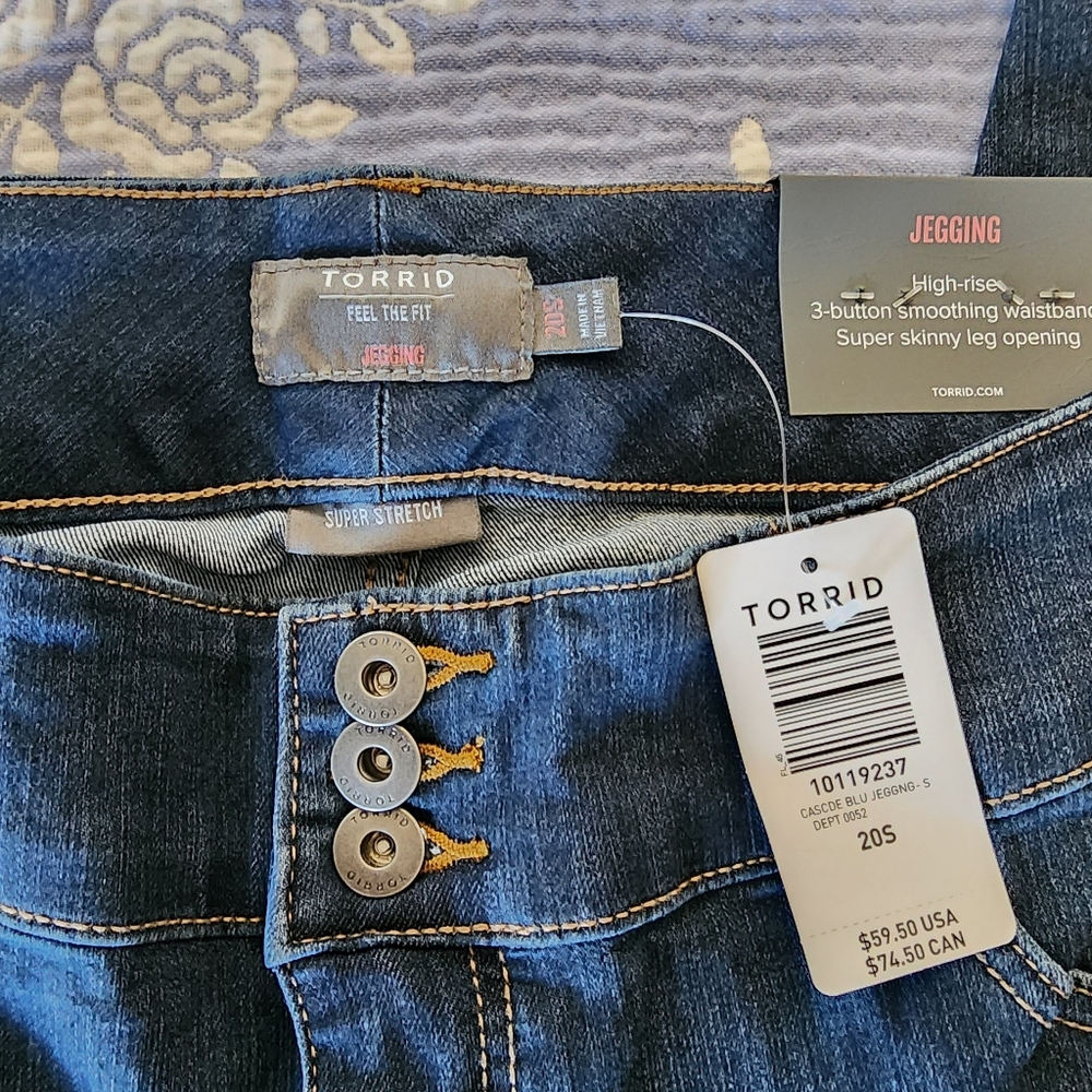 NWT Torrid Supersoft Jeggings - Picture 2 of 6